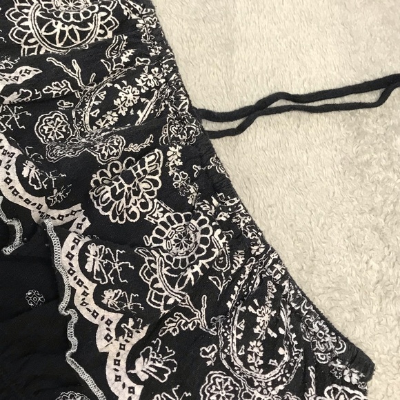 Almost Famous Off Shoulder Black Top - Picture 6 of 8